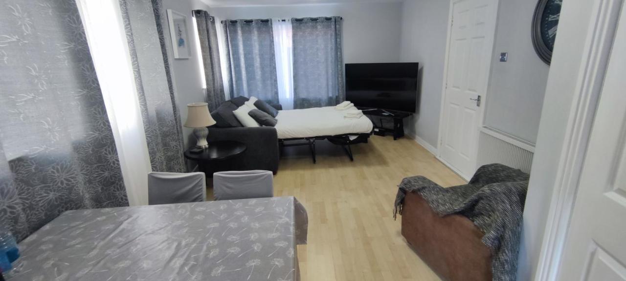 Apartment In The Heart Of Wexford Town Экстерьер фото